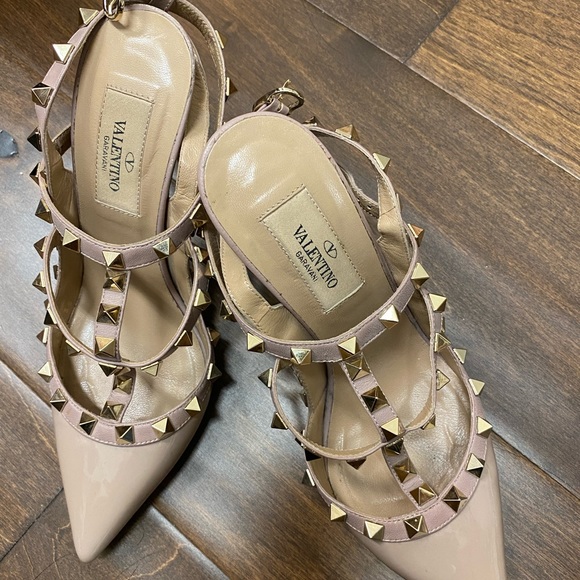 Women heels - Picture 1 of 1